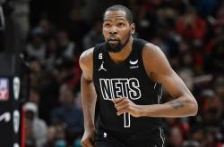 蒂姆连续十二场比赛得分超过绝杀，公牛挑战极限！的简单介绍