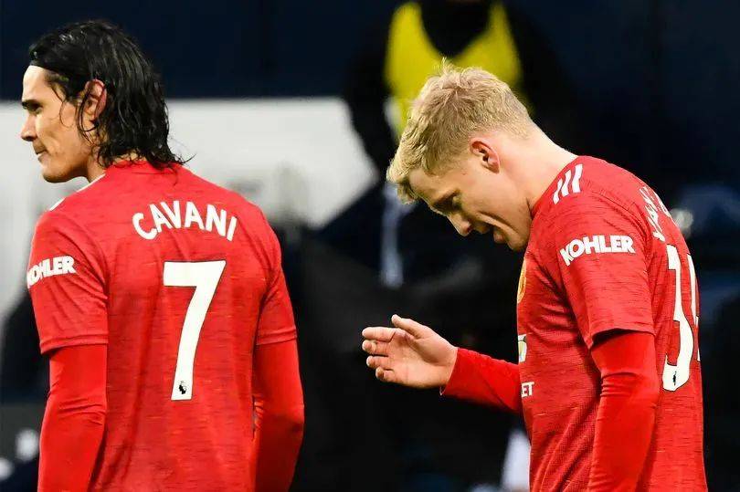 包含瓦伦西亚发布备战花絮；清晨复出首秀；欧联任务艰巨；身体对抗强度拉满的词条